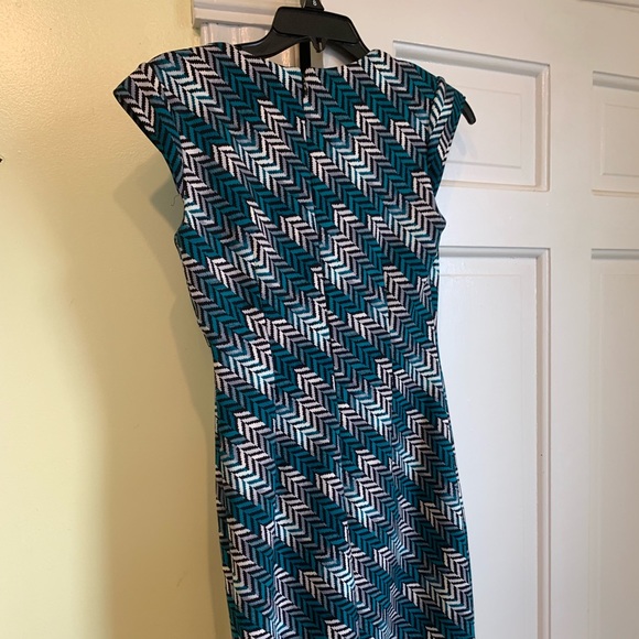 White House black market body shaping sheath dress - Picture 4 of 4